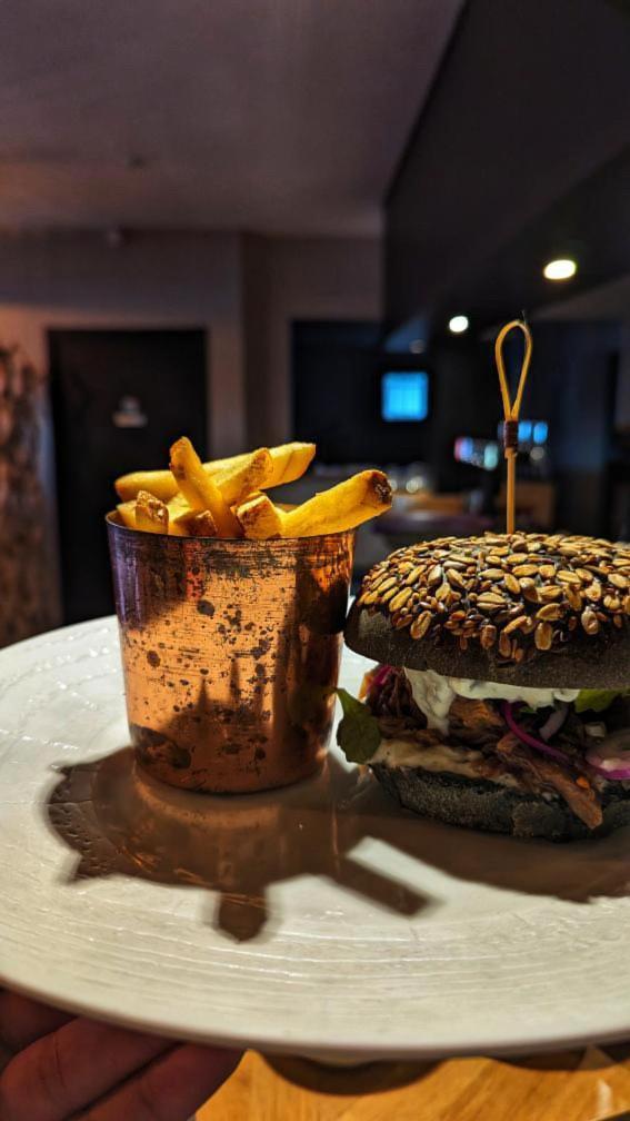 Hotel Du Port Bar Restaurant Сарзо Екстериор снимка