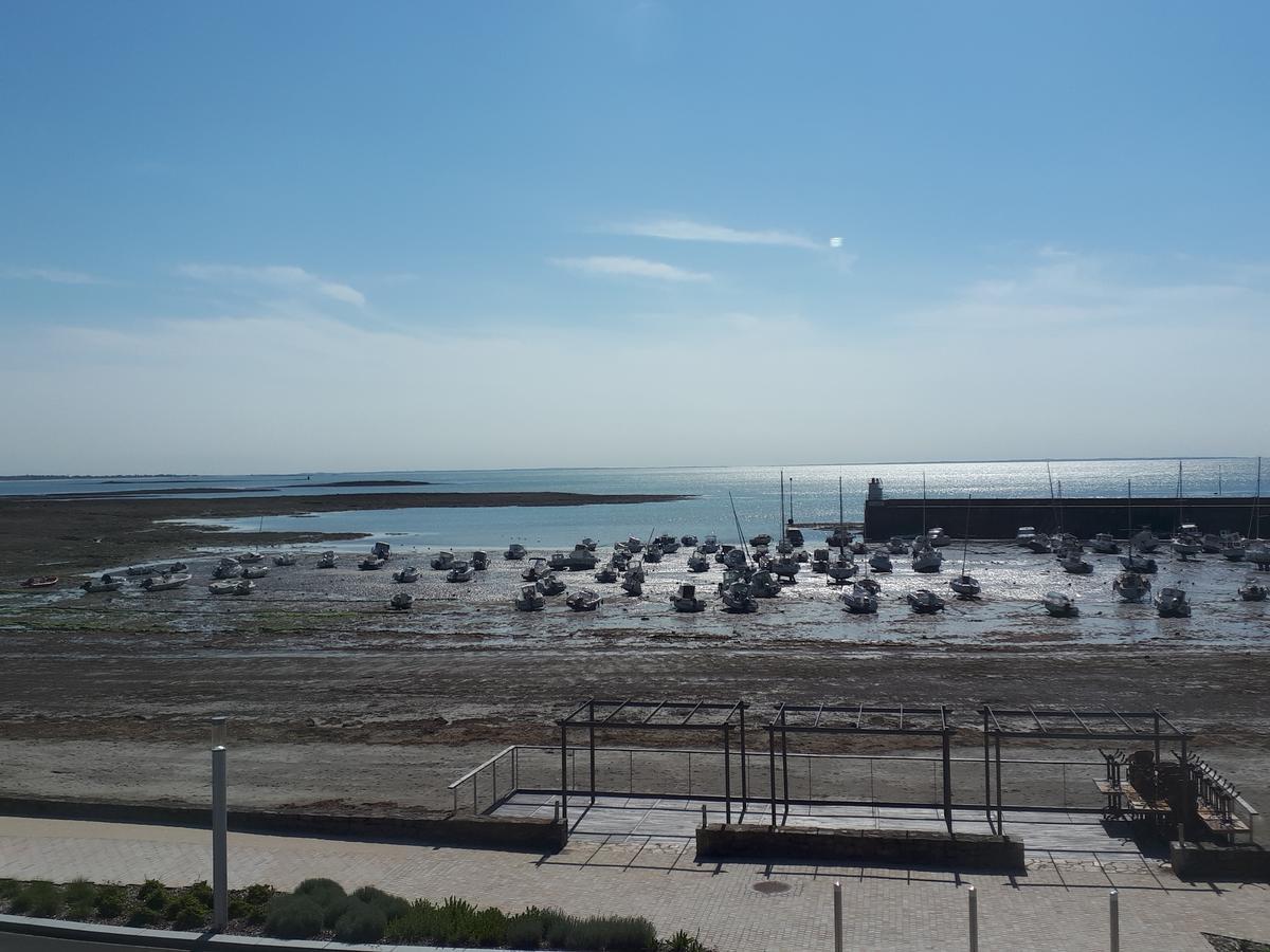 Hotel Du Port Bar Restaurant Сарзо Екстериор снимка