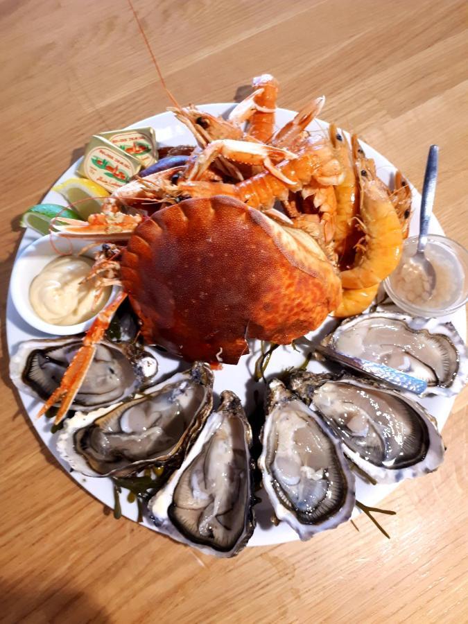 Hotel Du Port Bar Restaurant Сарзо Екстериор снимка